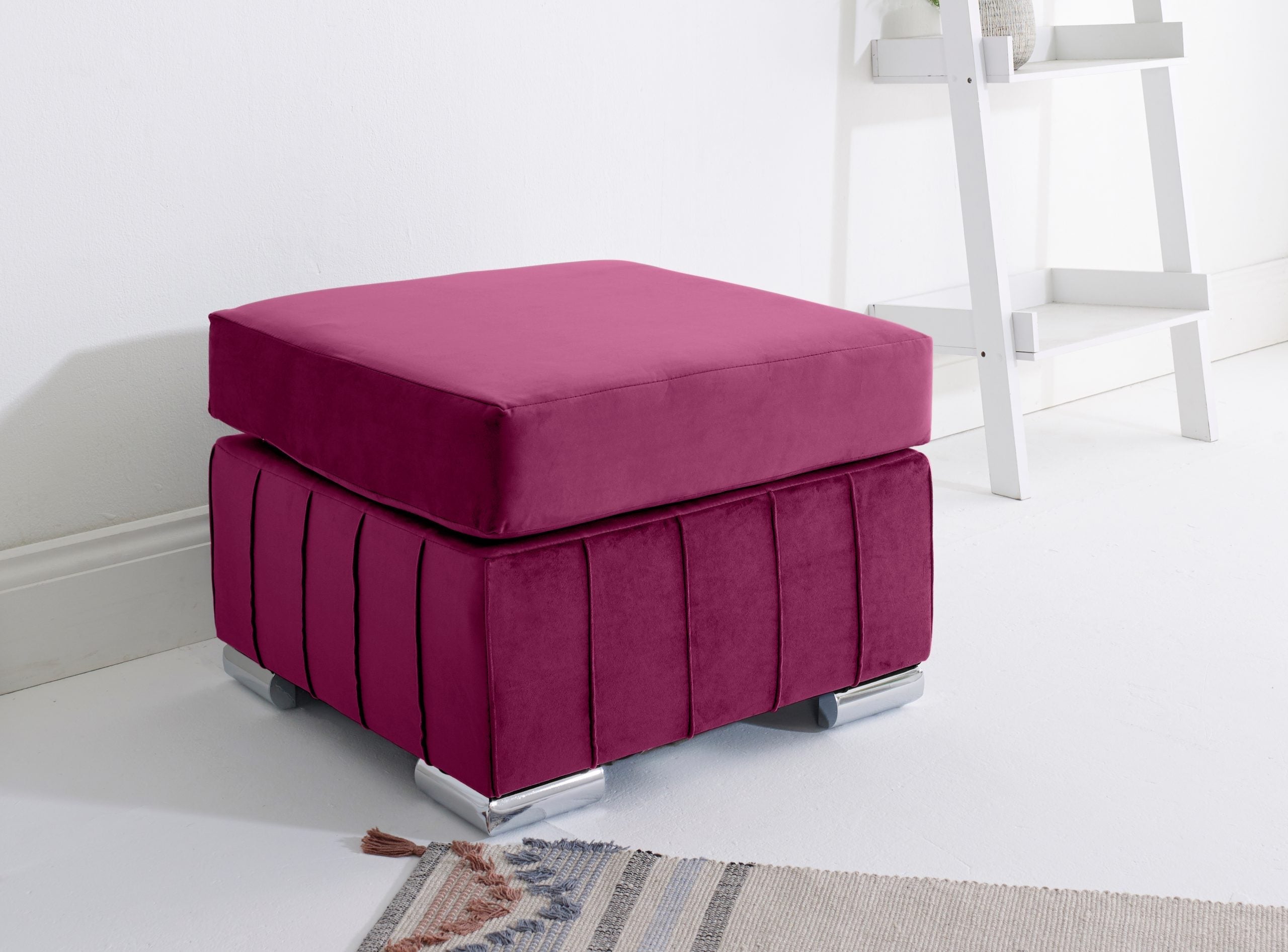Layla Corner Fullback - 1c2 + Bolster / Buttoned Cushions