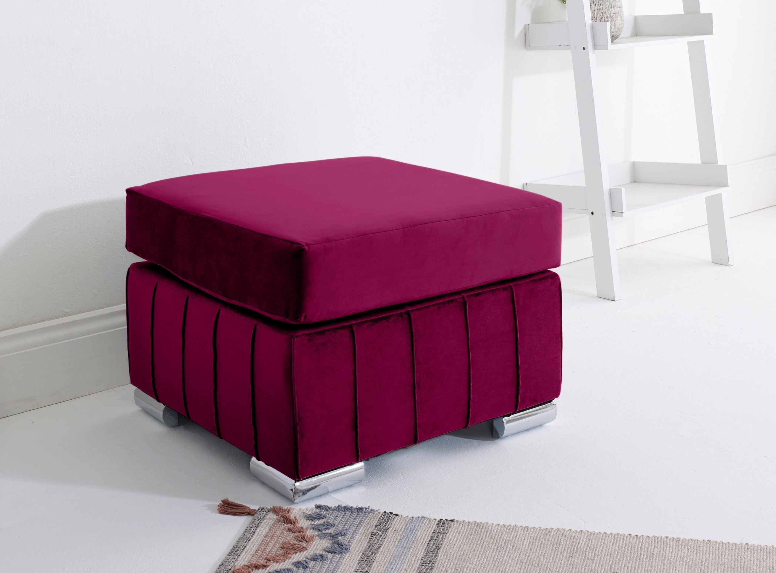 Layla Corner Fullback - 1c2 + Bolster / Buttoned Cushions