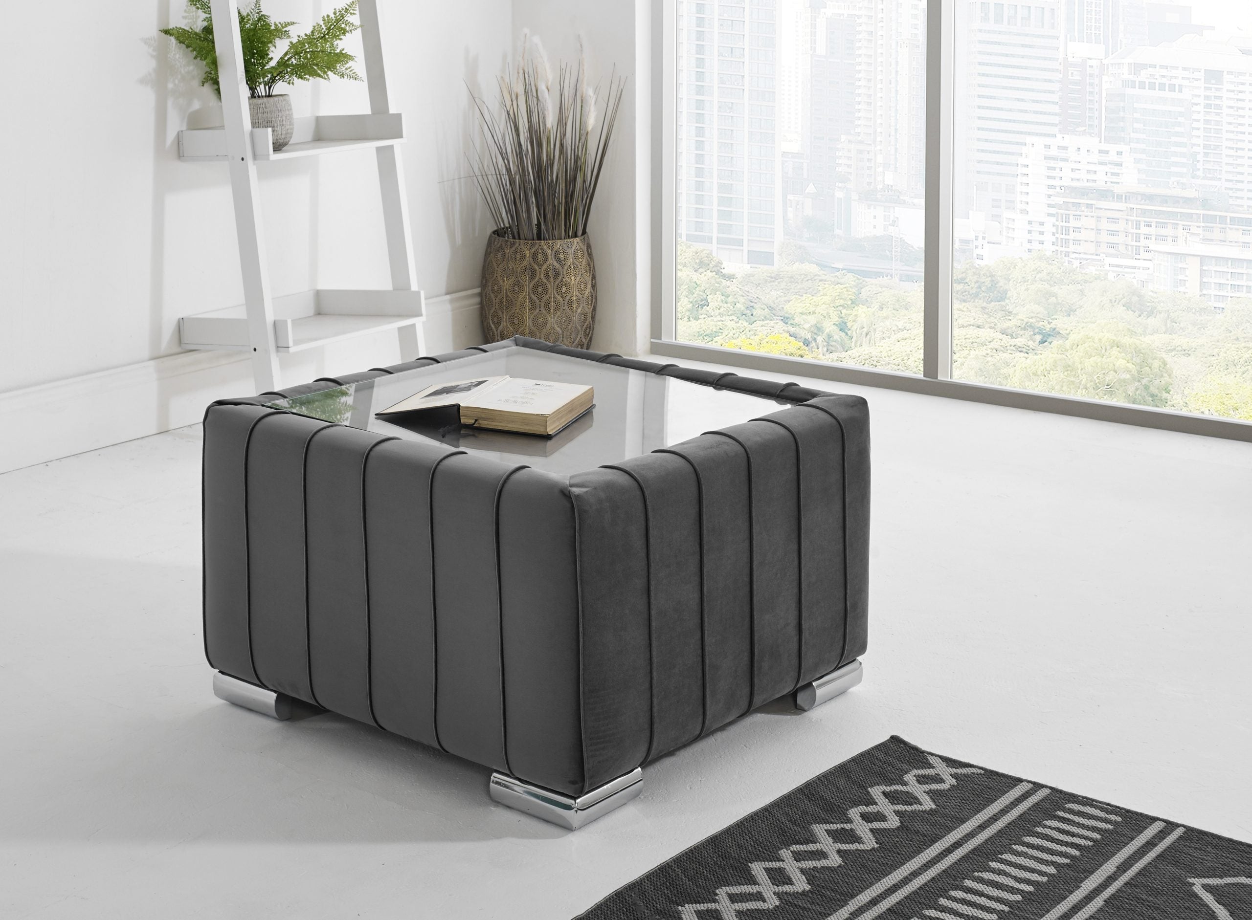 Layla Corner Fullback - 1c2 + Bolster / Buttoned Cushions