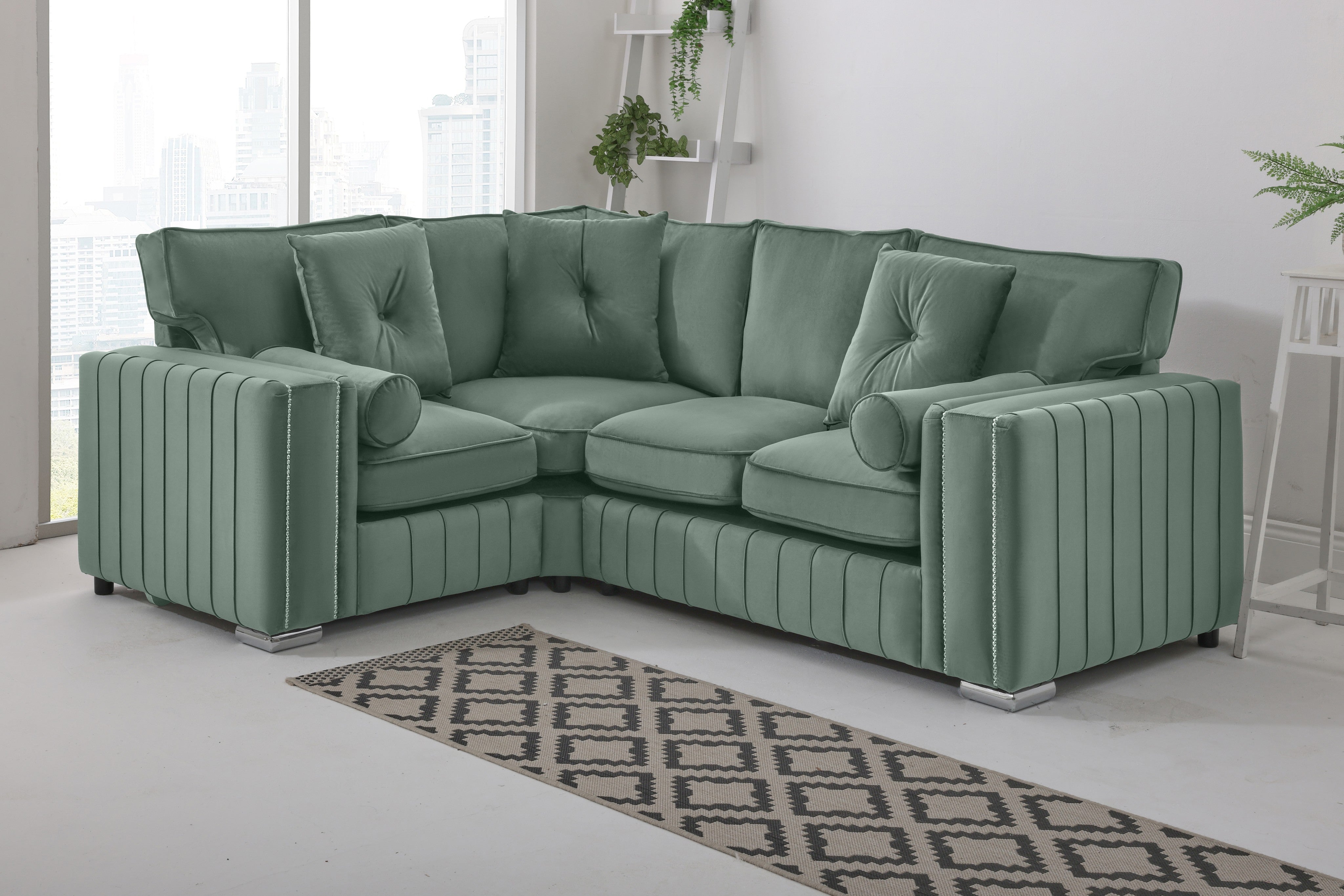 Layla Corner Fullback - 1c2 + Bolster / Buttoned Cushions