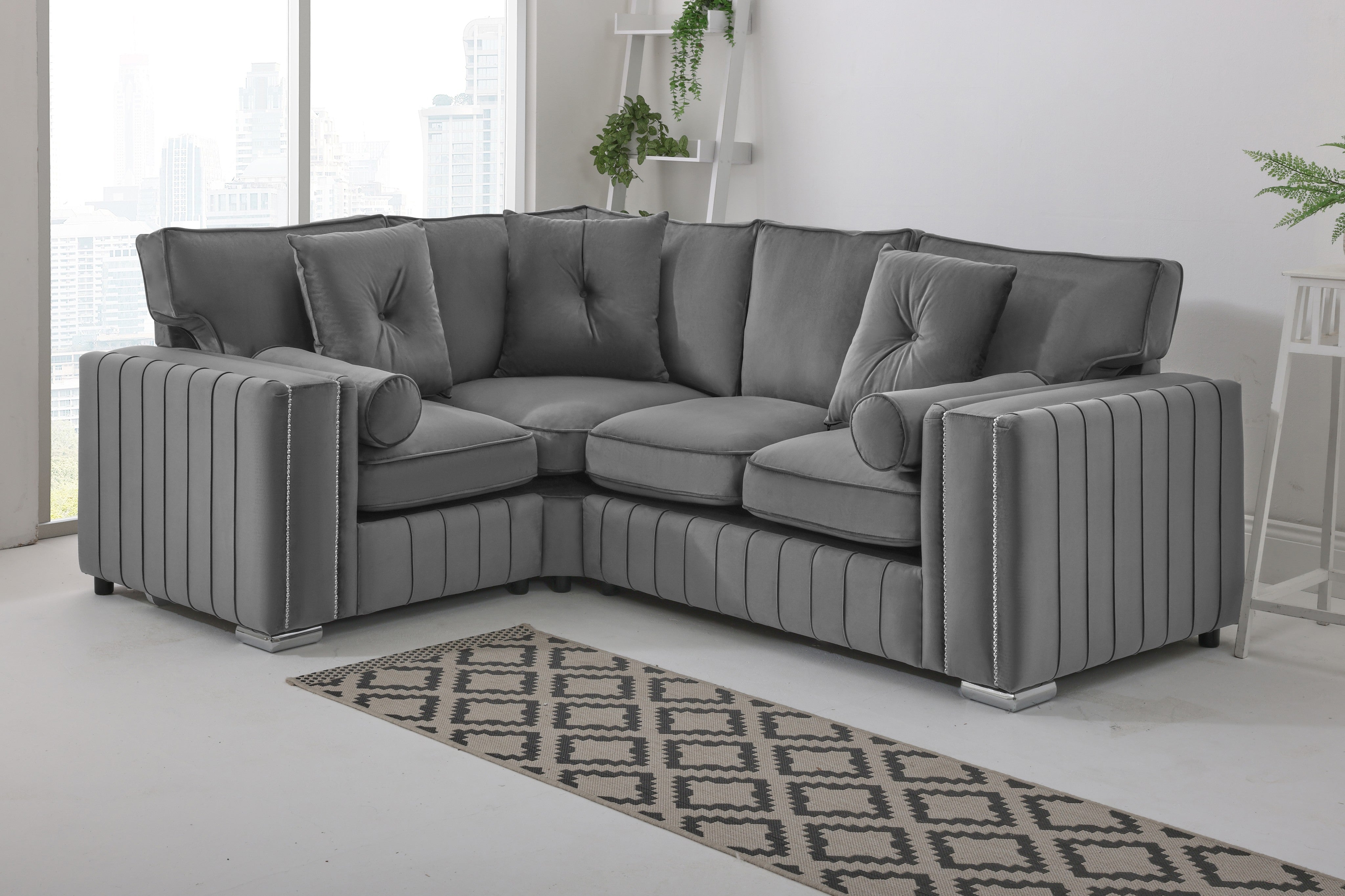 Layla Corner Fullback - 1c2 + Bolster / Buttoned Cushions