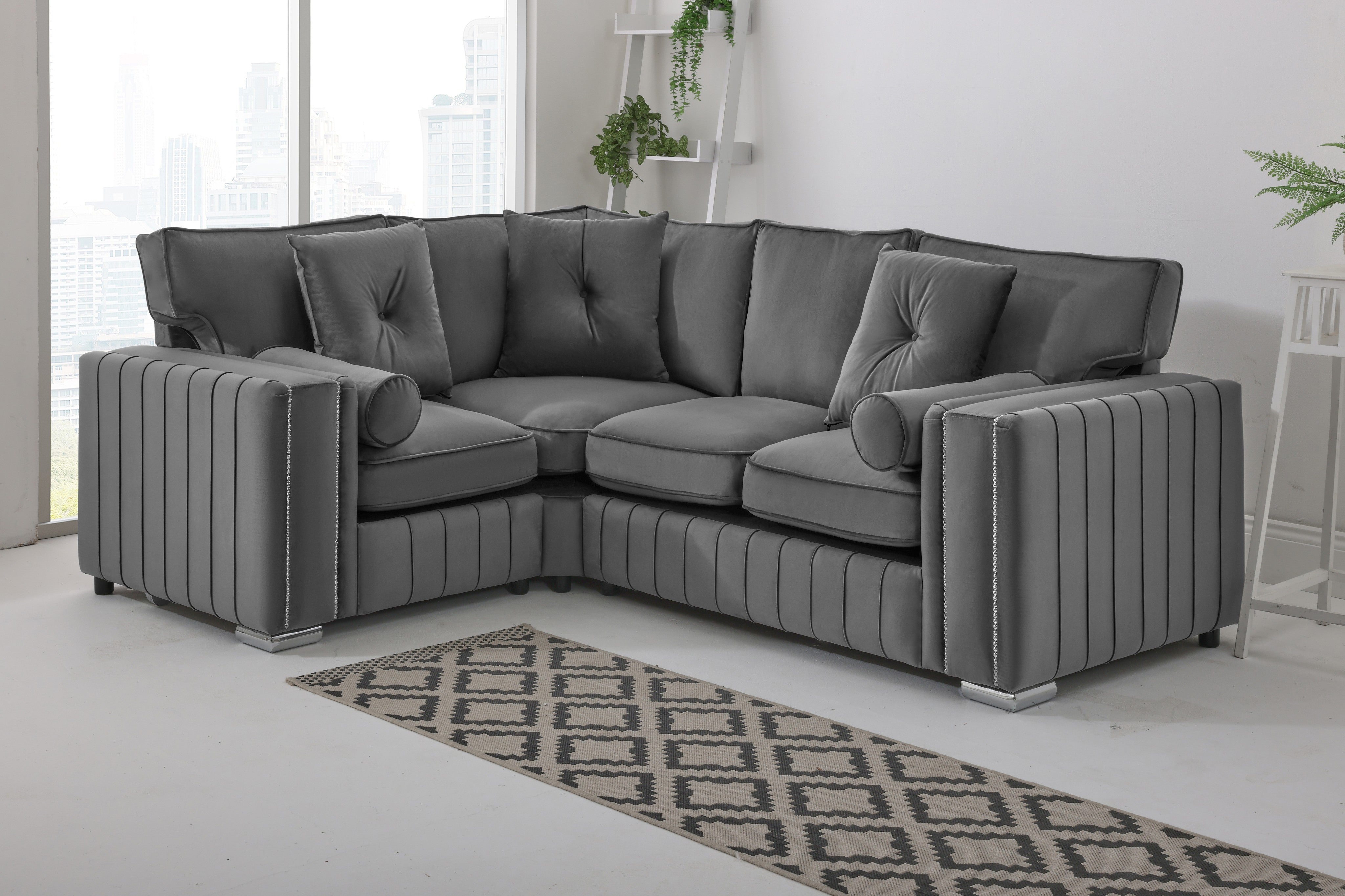 Layla Corner Fullback - 1c2 + Bolster / Buttoned Cushions