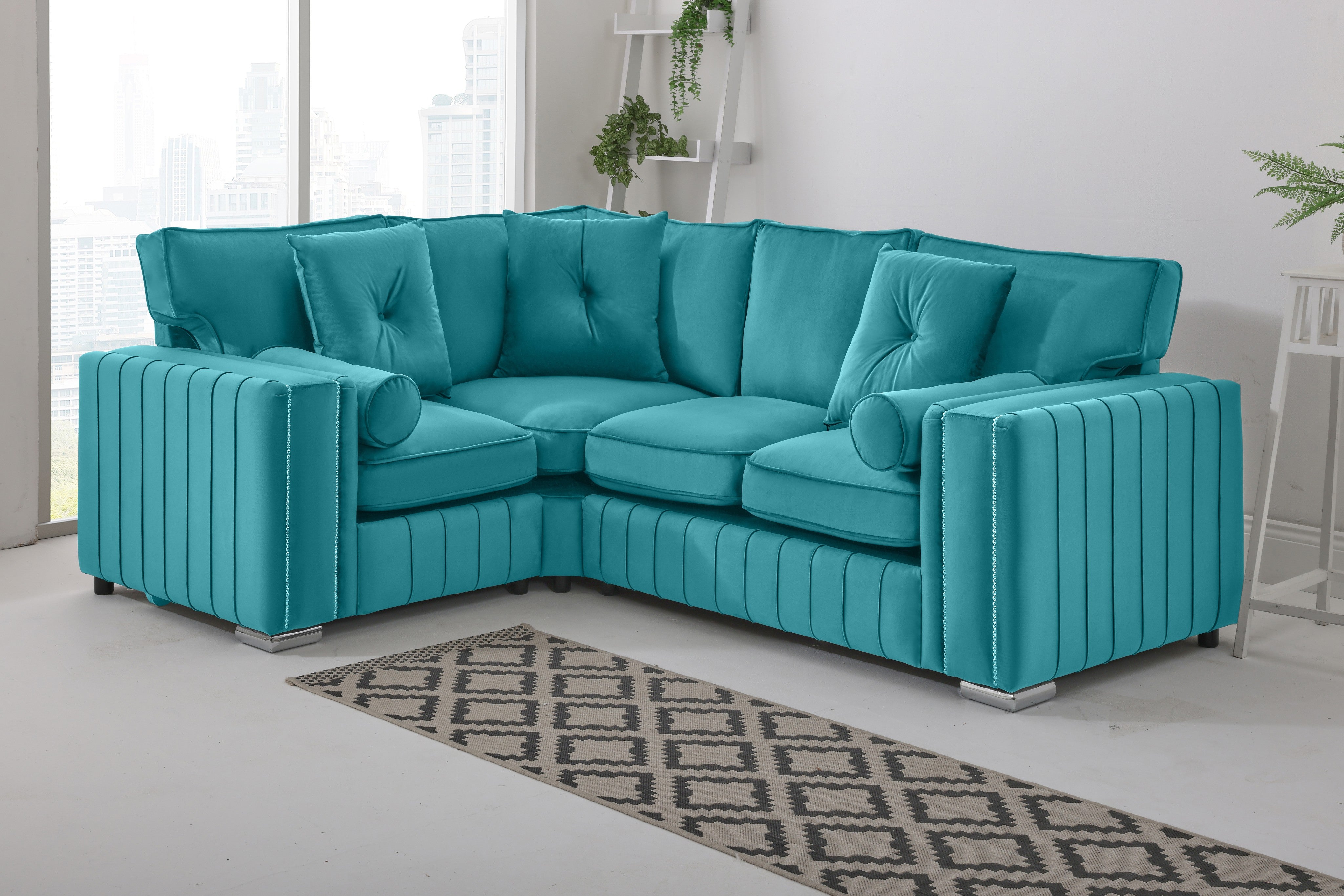 Layla Corner Fullback - 1c2 + Bolster / Buttoned Cushions